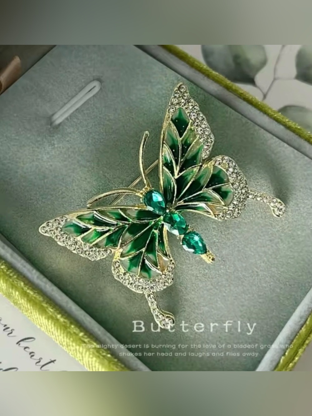 Brooch Green Crystal Butterfly
Brooch | Elegant Lapel Pin Jewelry - Picture 6 of 6